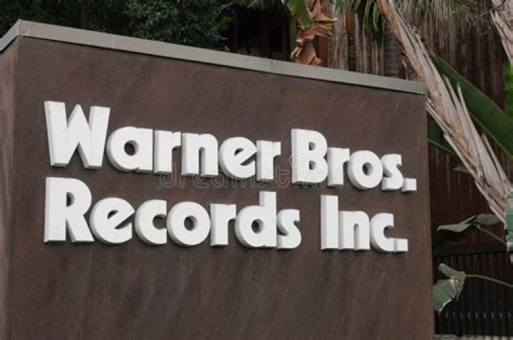 Warner Bros. Records Names Larry Mattera EVP Commerce, Digital Marketing